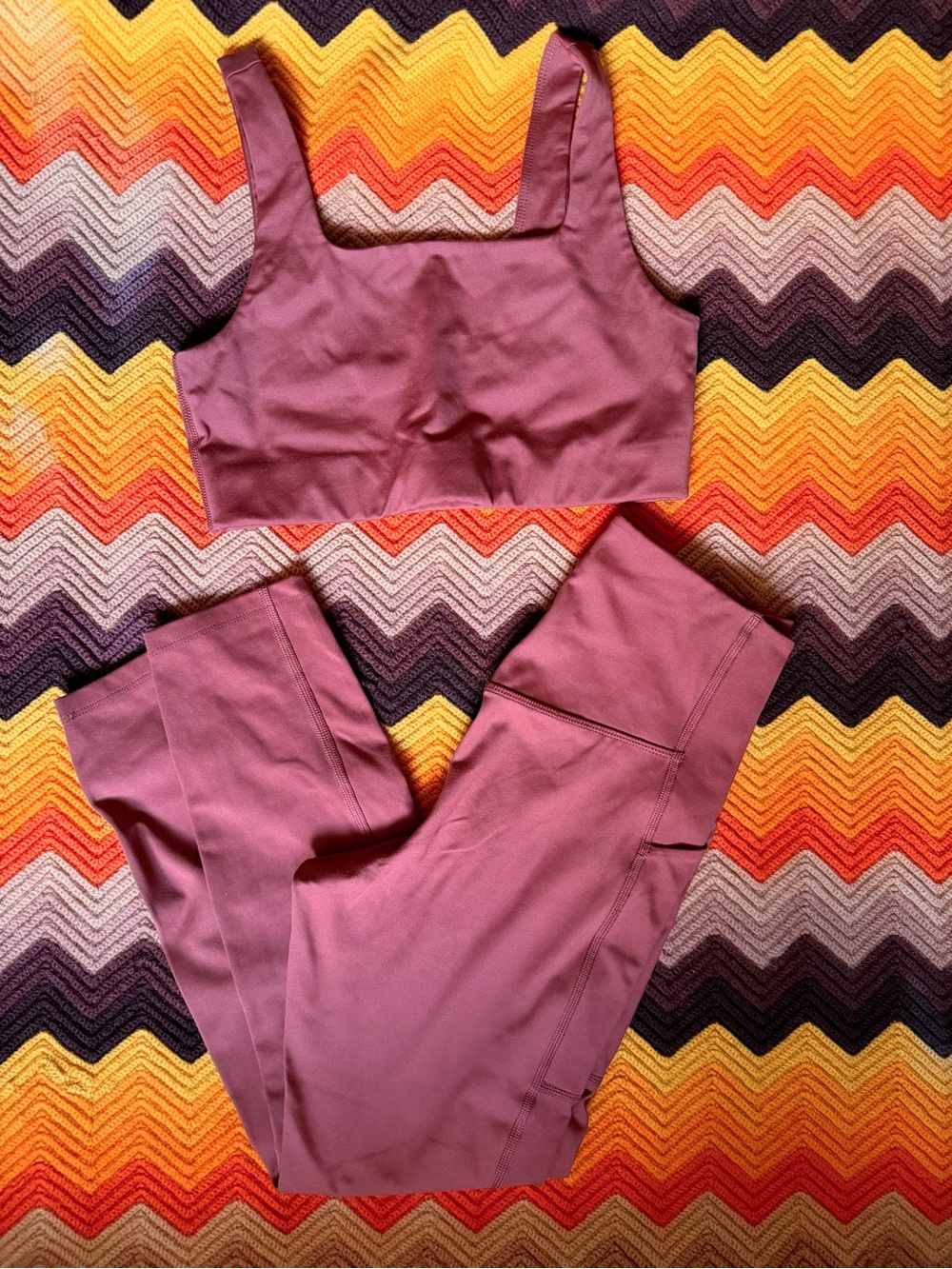 Girlfriend Sedona Set - Tommy Bra & Pocket Leggings
